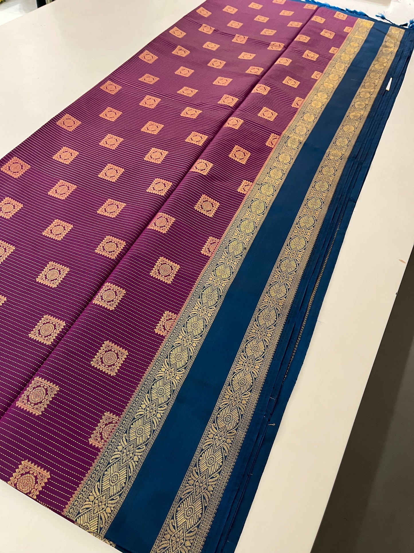 Semi Kanchi Pattu