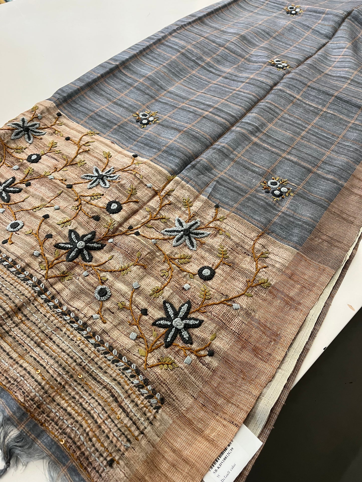 Lenin Embroidery Fancy saree