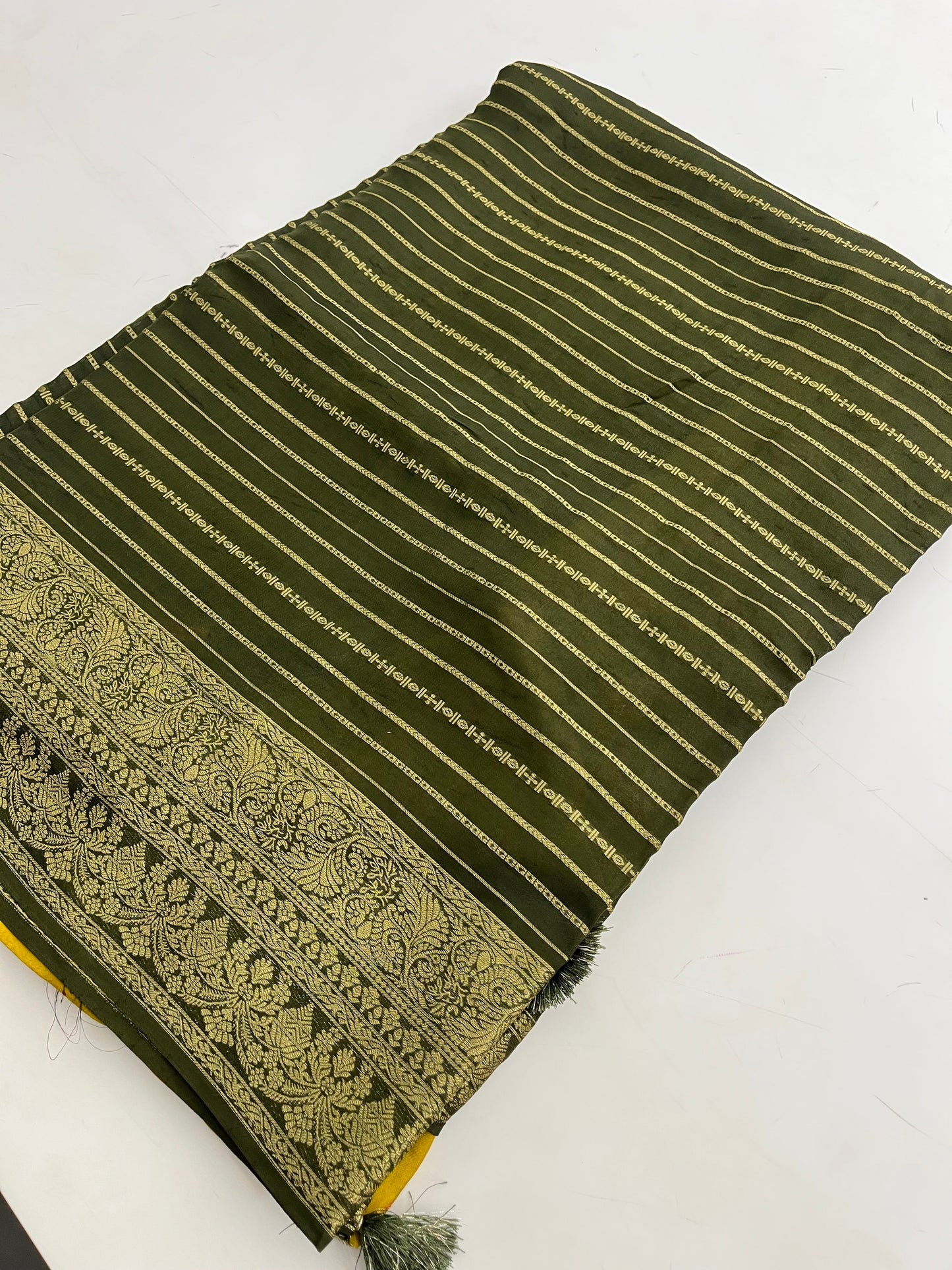 MA15 Banarasi crape