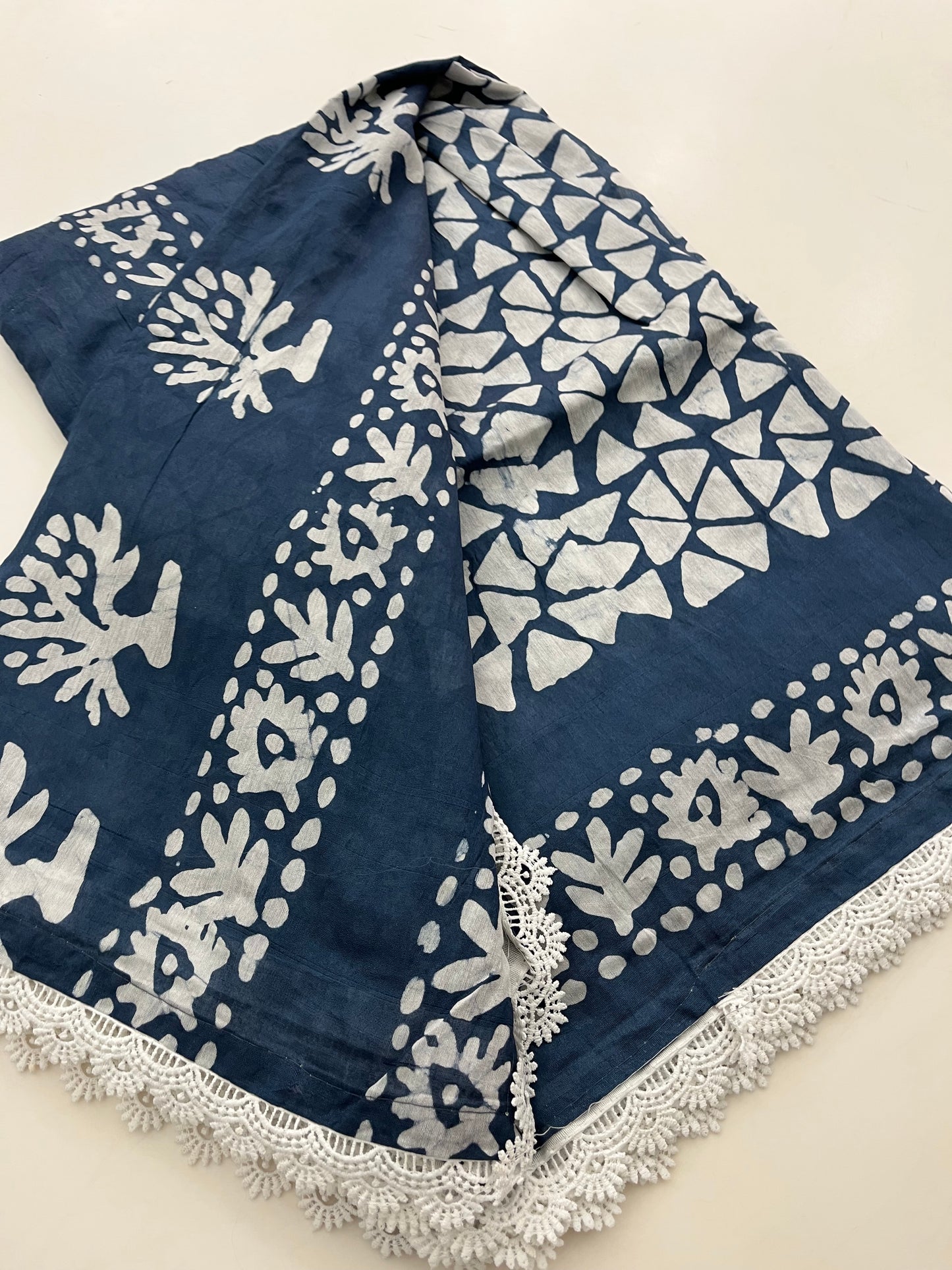 Fancy Soft Cotton Saree With Extra White chikankari Blouse