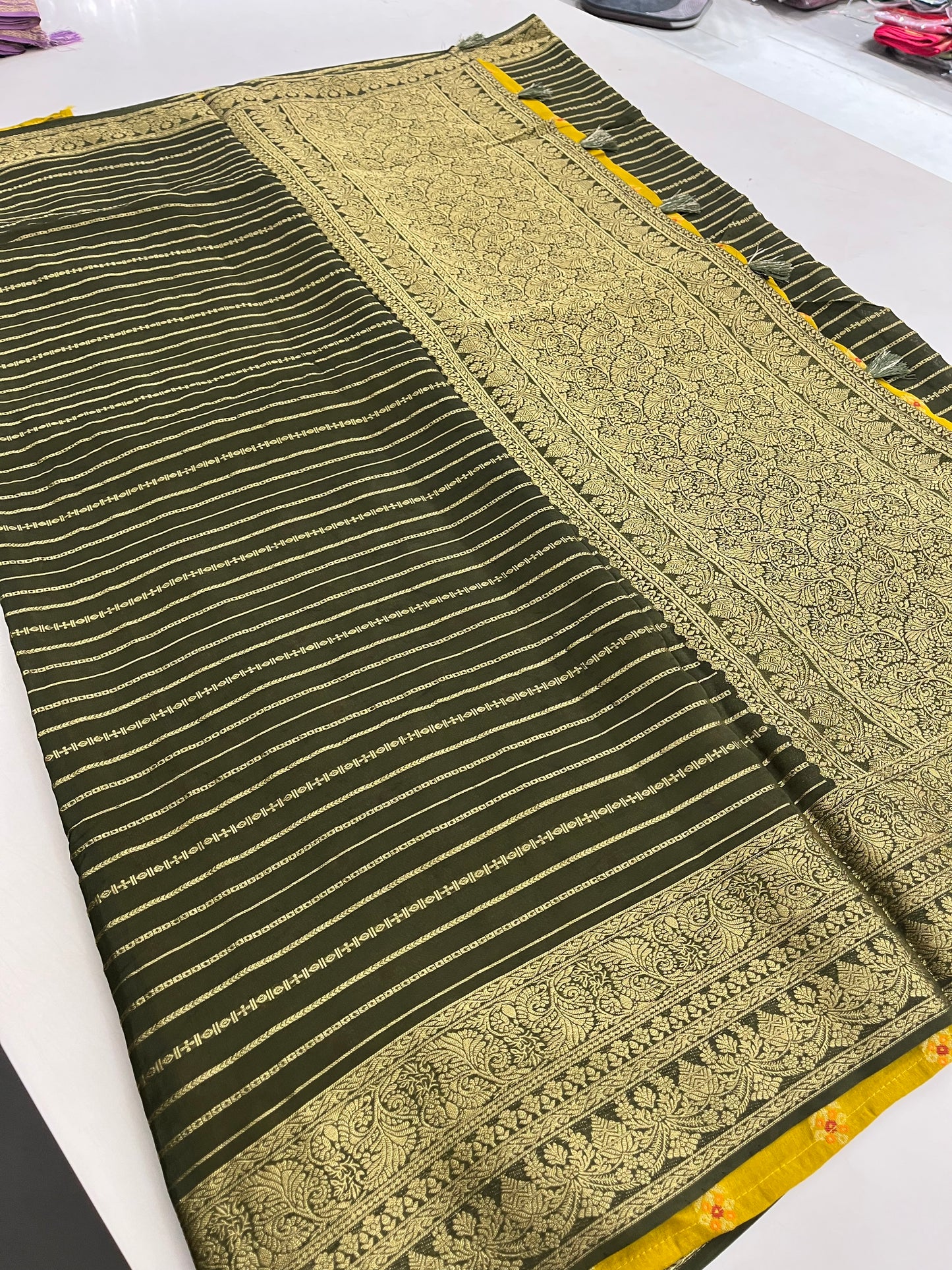 MA15 Banarasi crape