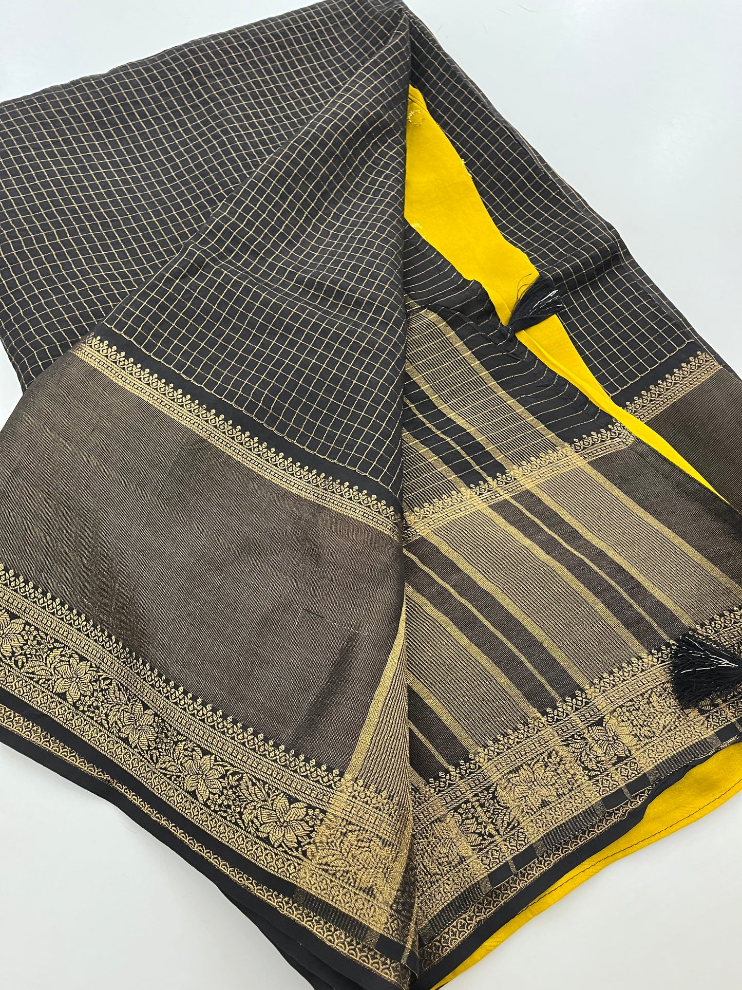 Ju 12 Banarasi Crepe