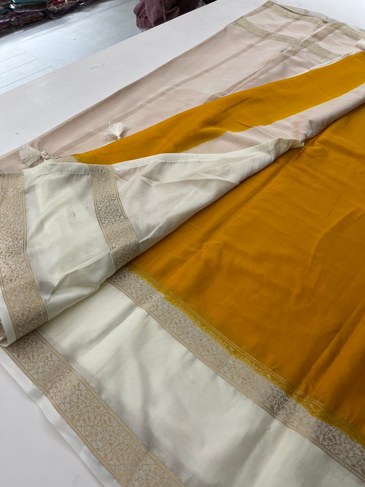 Ju9 Semi Mysore Silk