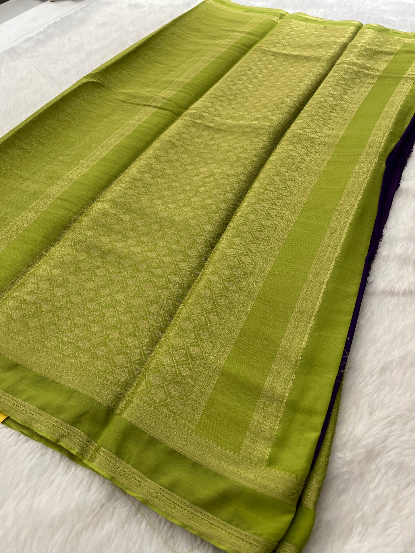 AP30 Banarasi crape silk barcode