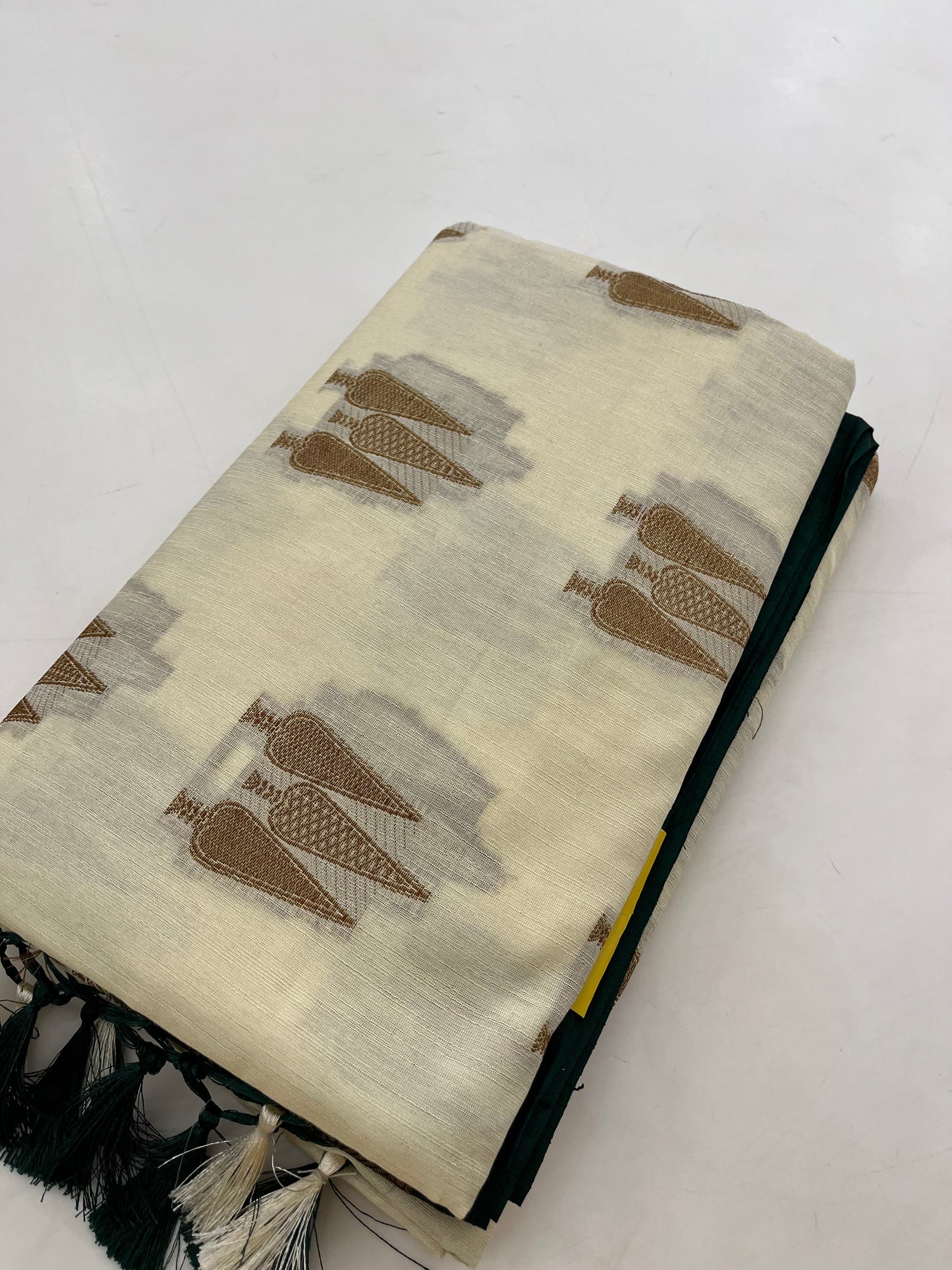 MA19 Linen Antik