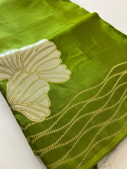 Chinnon Silk Premium Lily Green Red