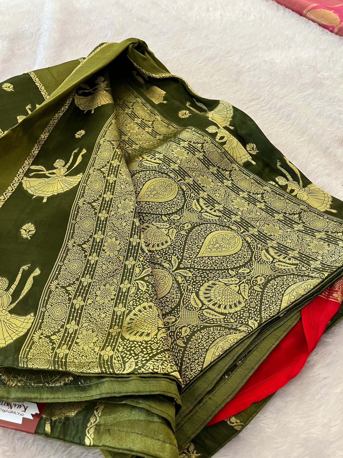 Dancing Dola Chinnon silk
