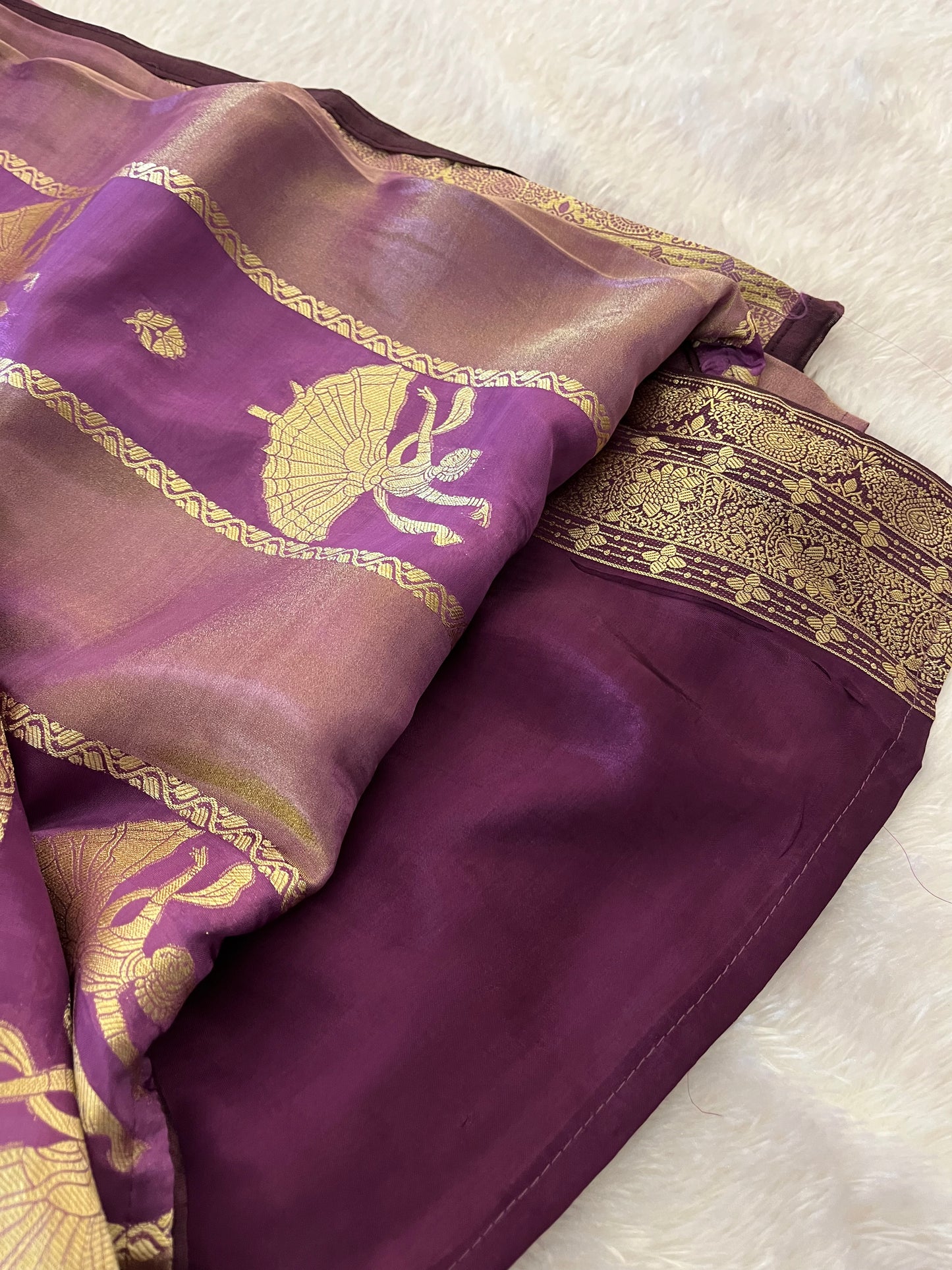 Dancing Dola Chinnon silk