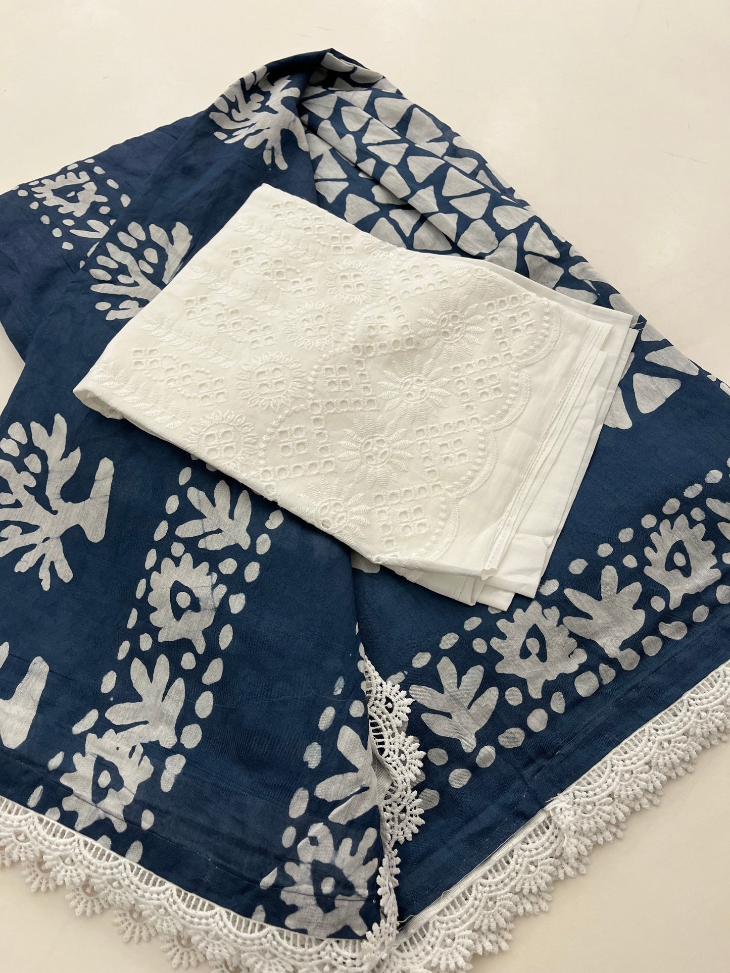 Fancy Soft Cotton Saree With Extra White chikankari Blouse