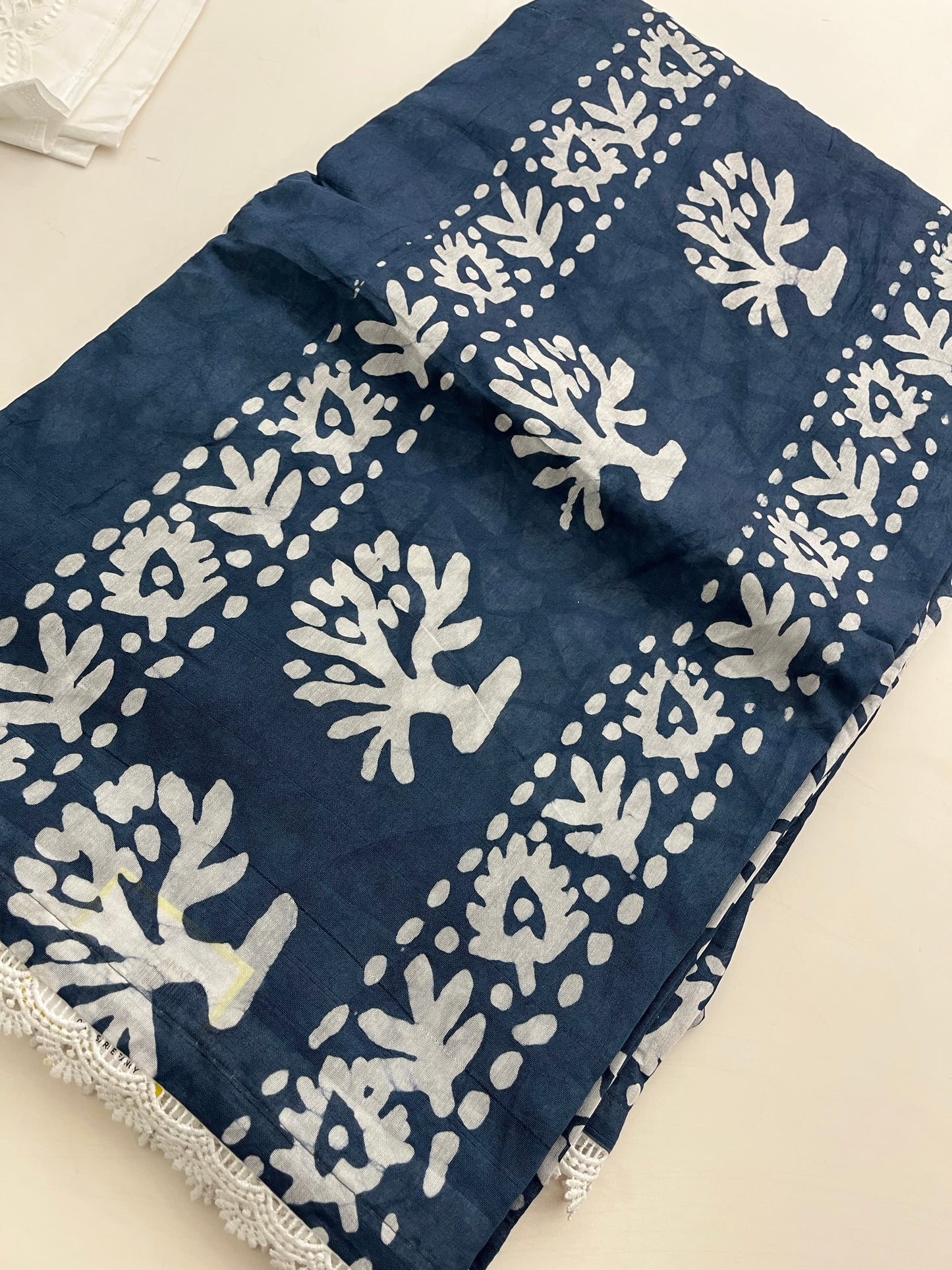 Fancy Soft Cotton Saree With Extra White chikankari Blouse