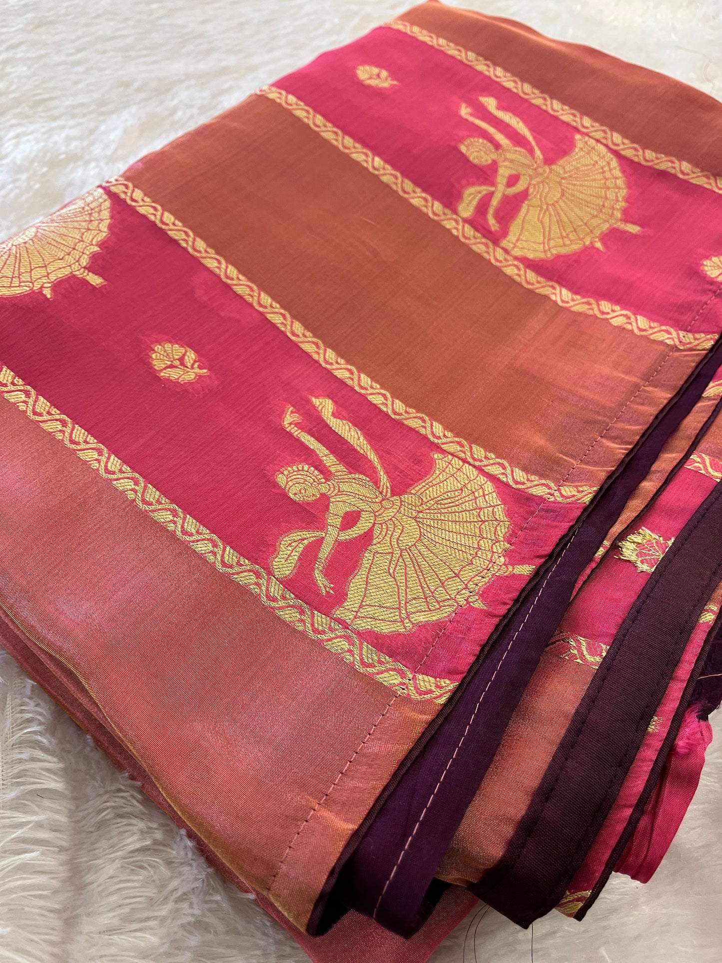 Dancing Dola Chinnon silk