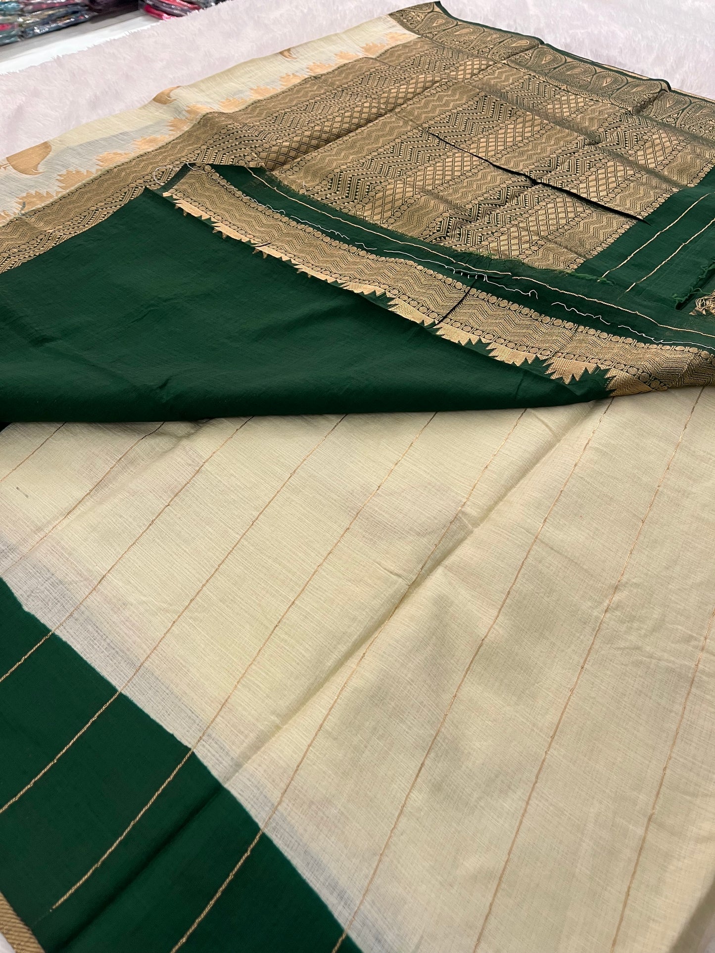 Crape Sparrow Buttas Fancy -F8