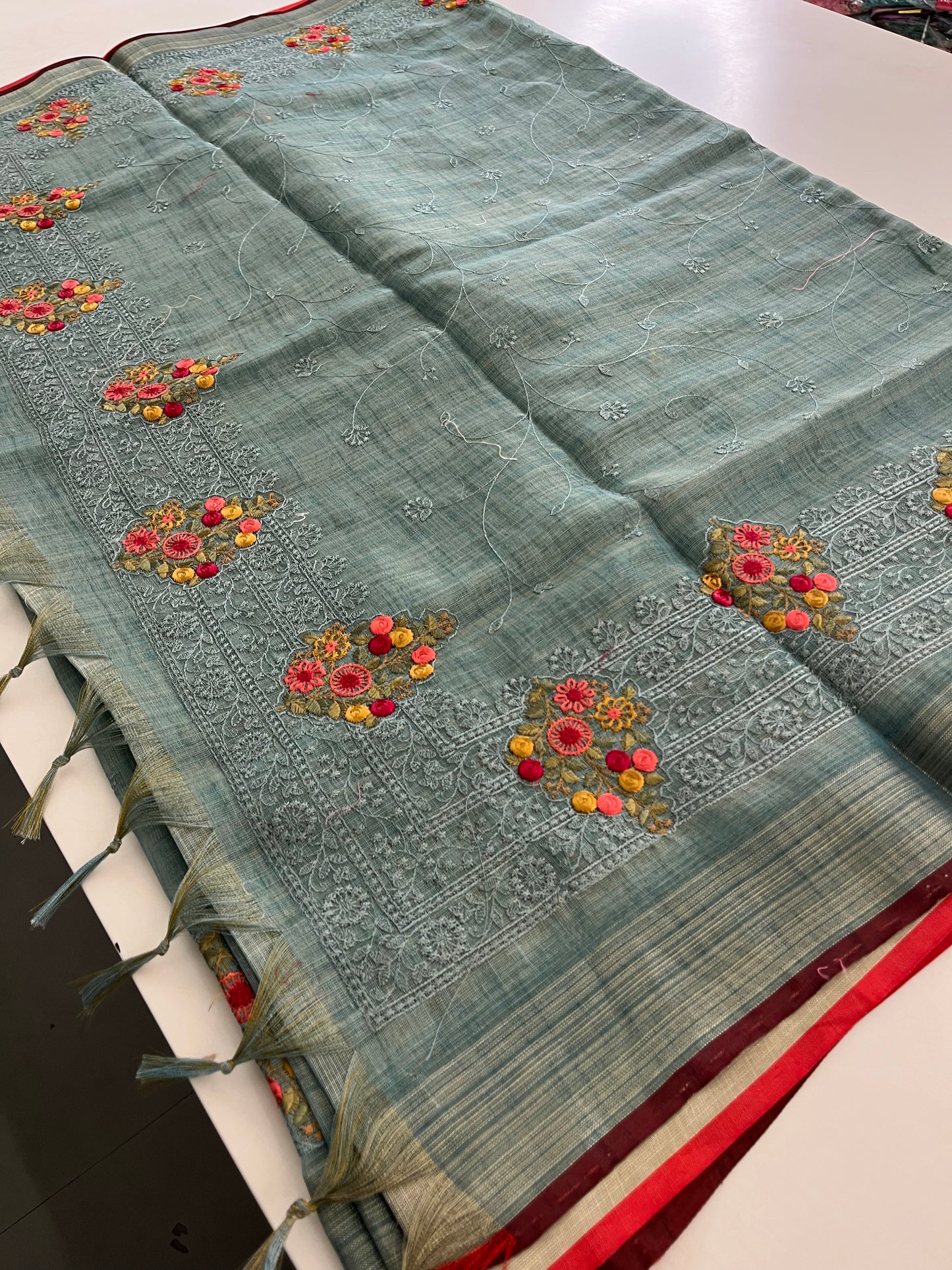 Designer linen Fancy Embroidery Buttas