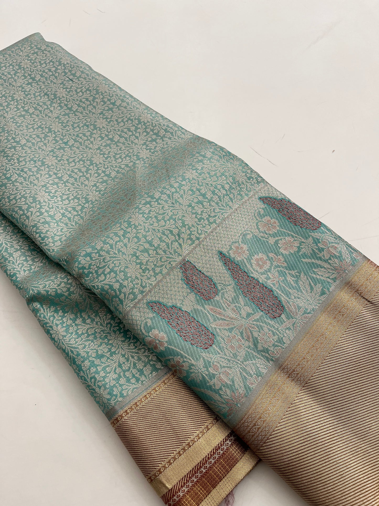 AP8 Tissue semi silk