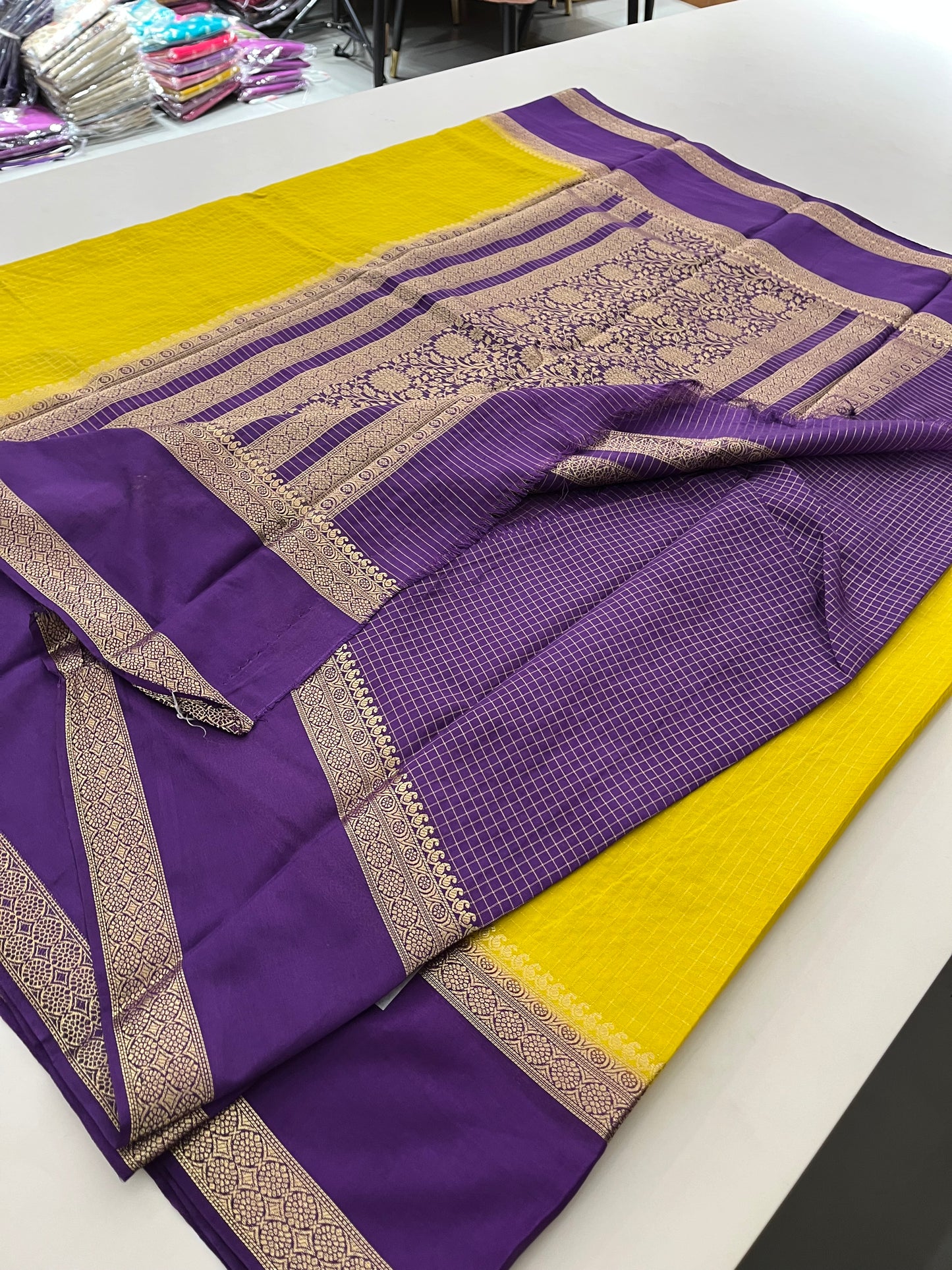 Crepe Small Checks Bentex Border