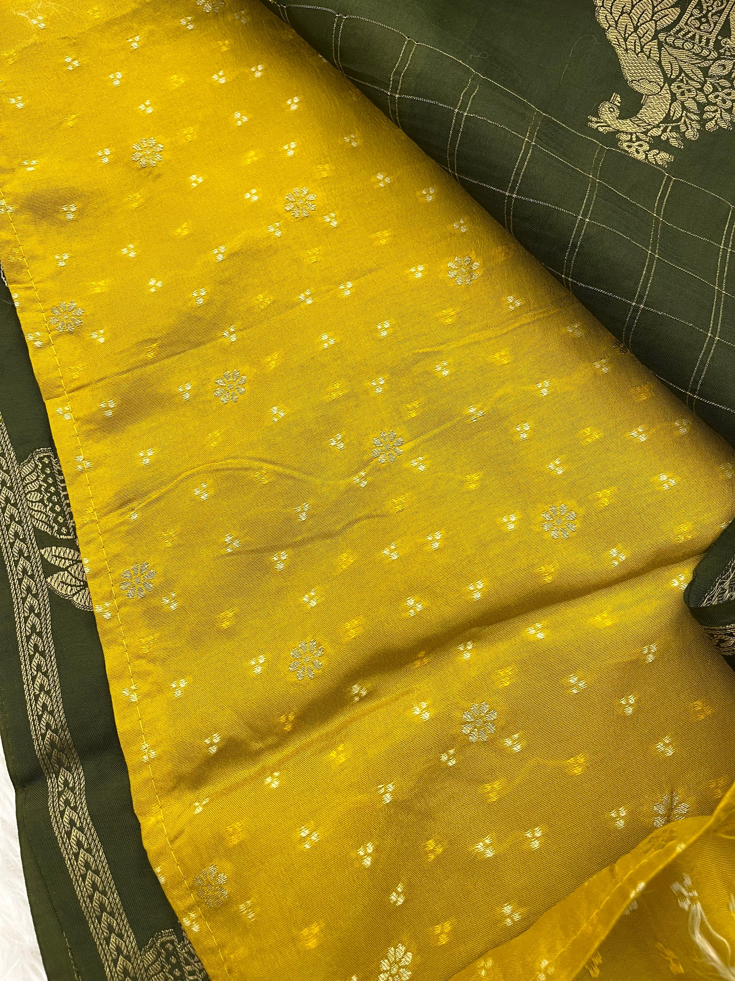 AP28 Banarasi crape fancy