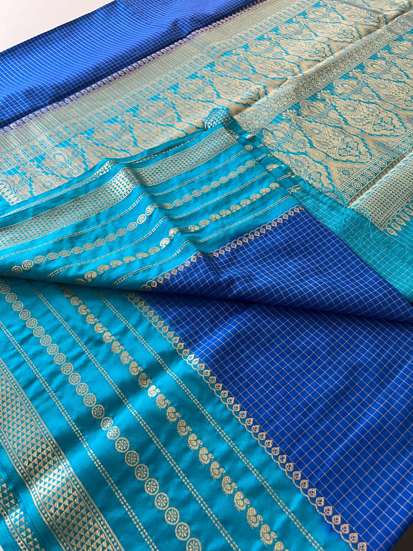 Crape Banarasi Checks Contrast