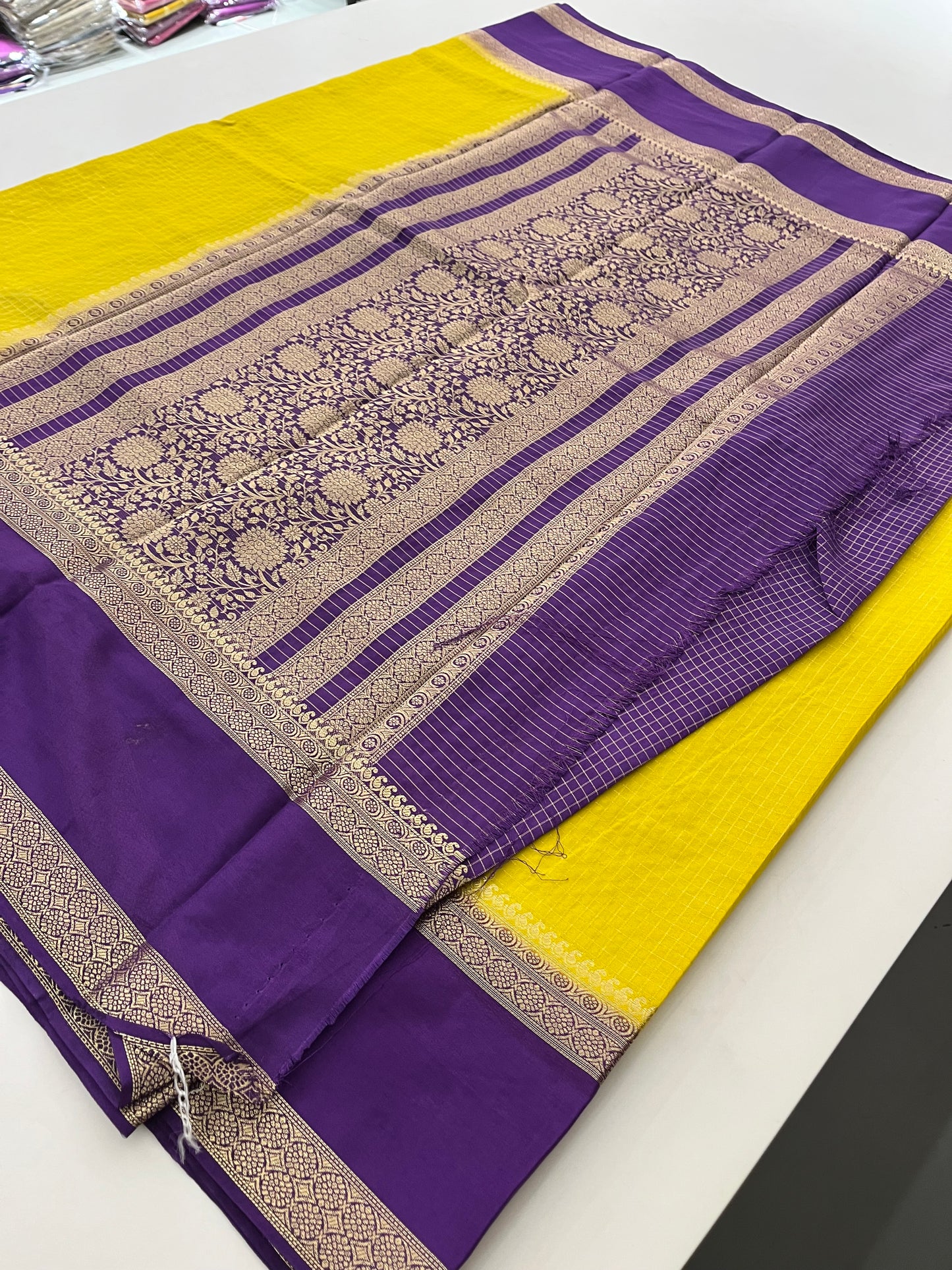 Crepe Small Checks Bentex Border
