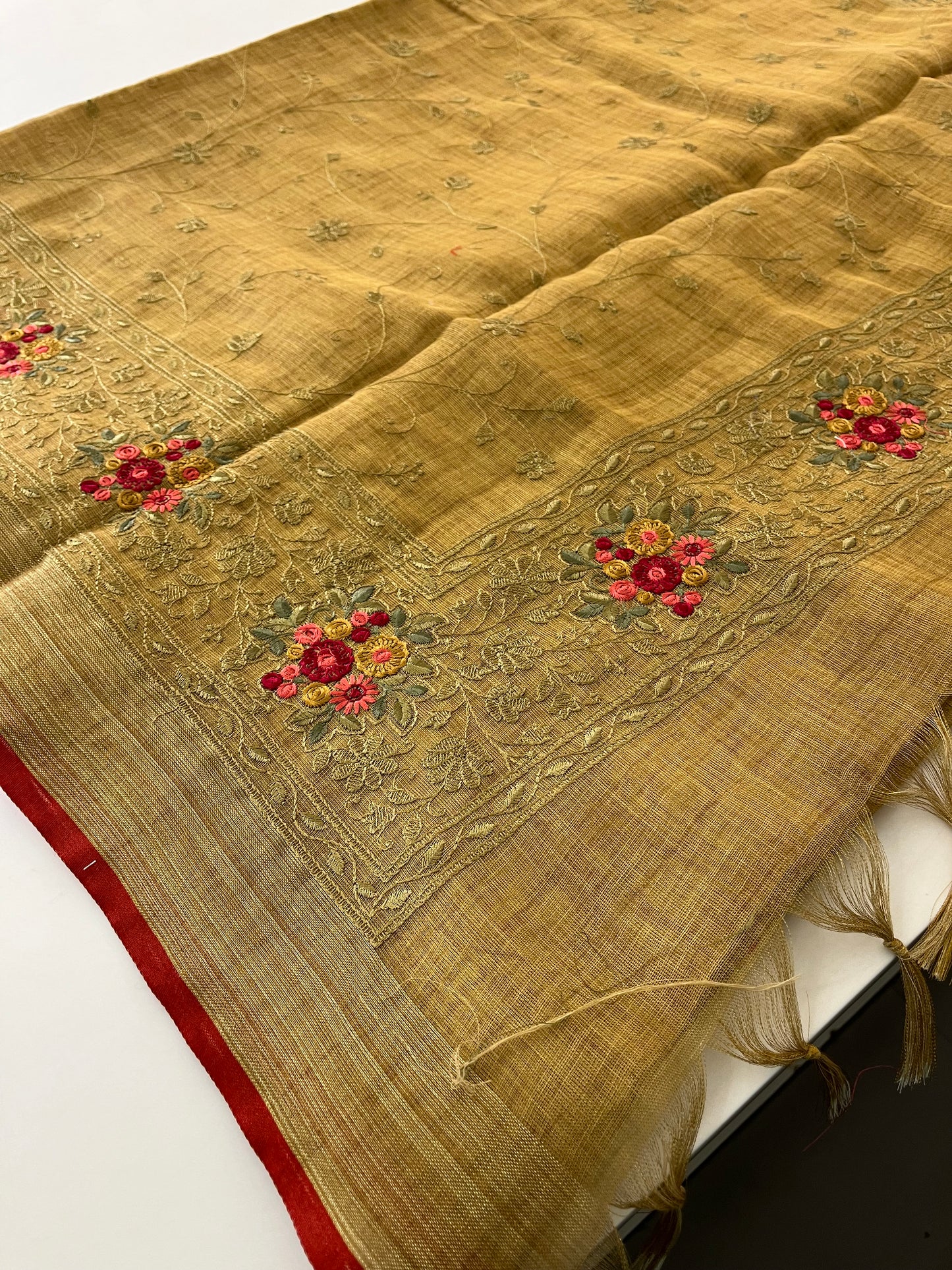 Designer linen Fancy Embroidery Buttas