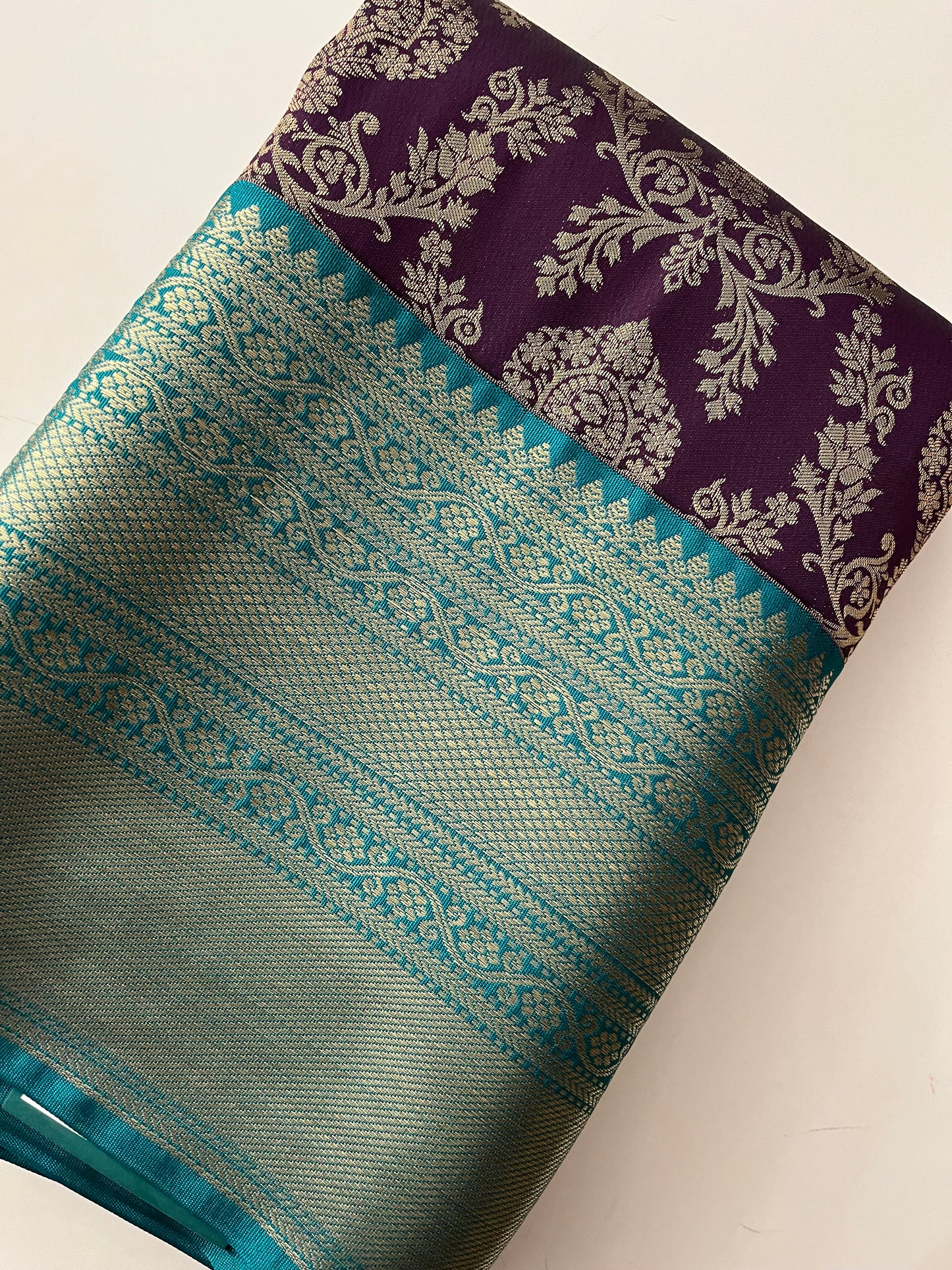 Ju11 Semi Silk