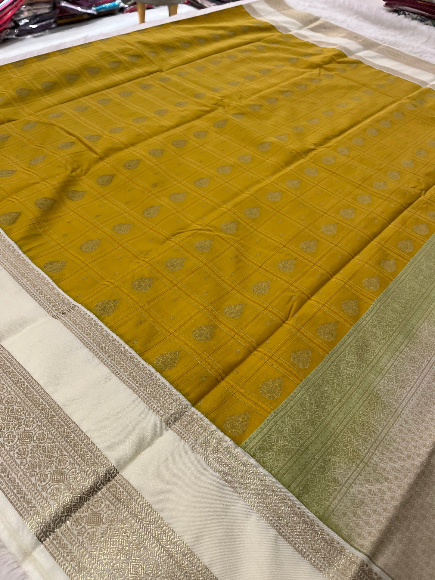 Kanchi Semi Silk F4