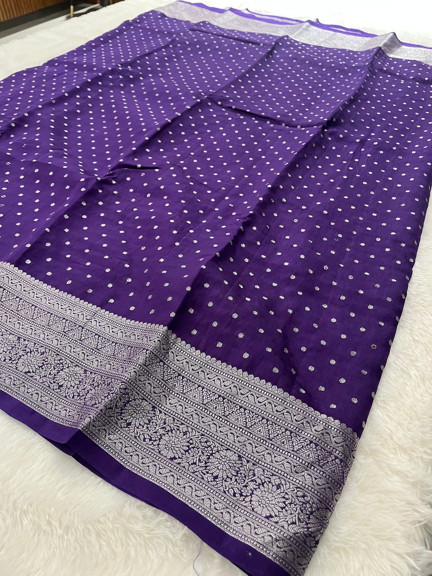M7 Silver Dots kaddi fancy