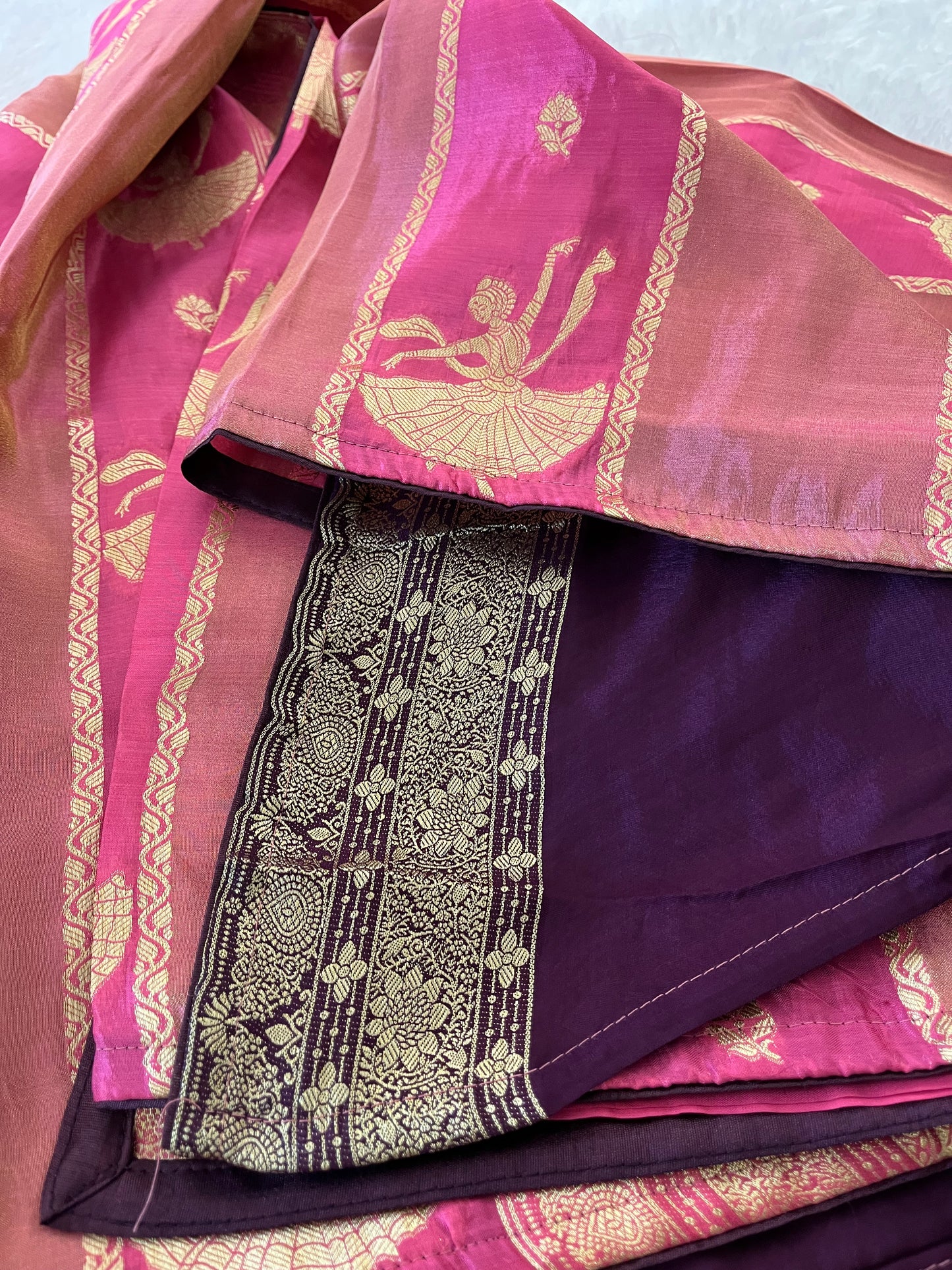 Dancing Dola Chinnon silk