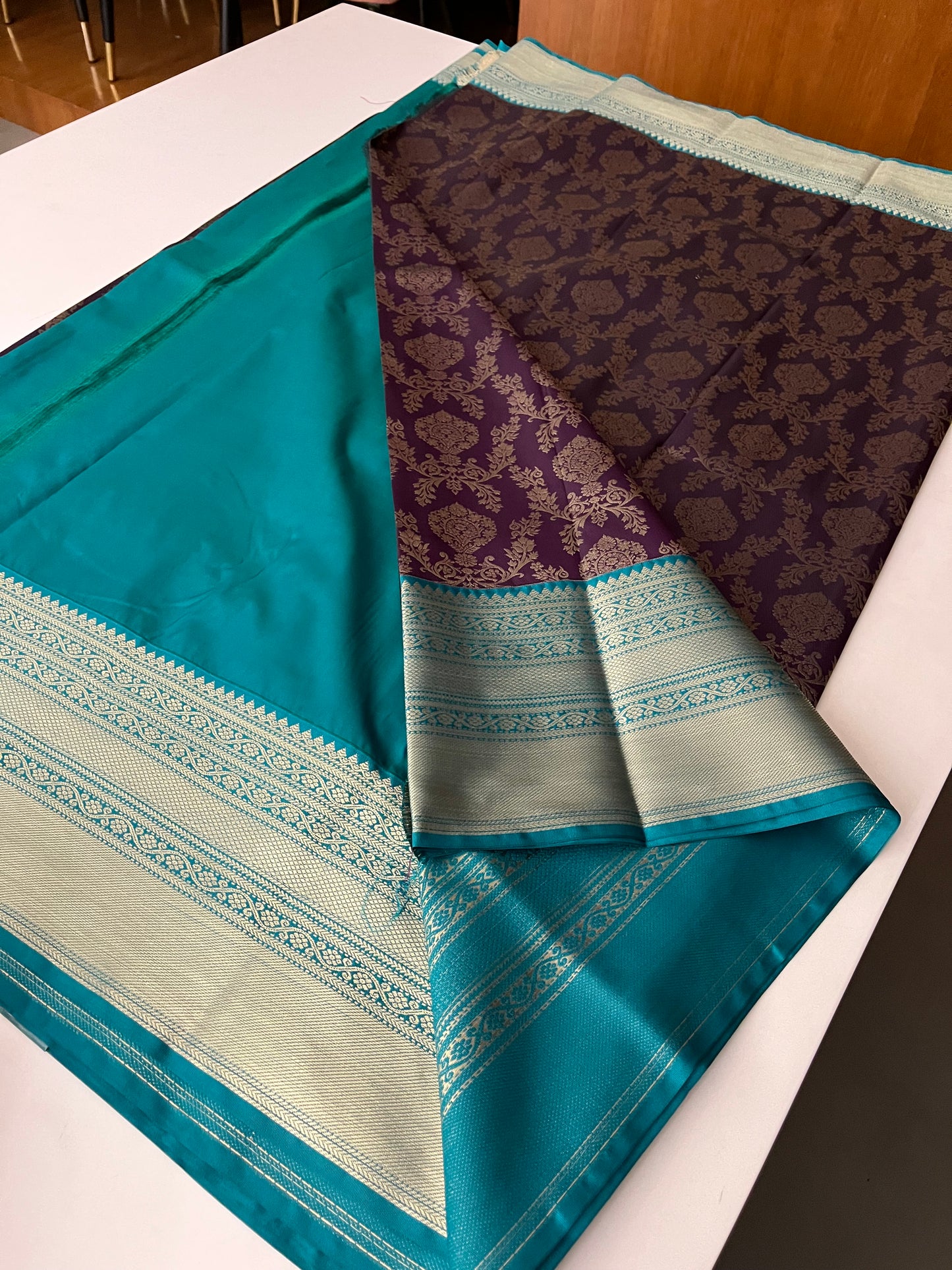 Ju11 Semi Silk
