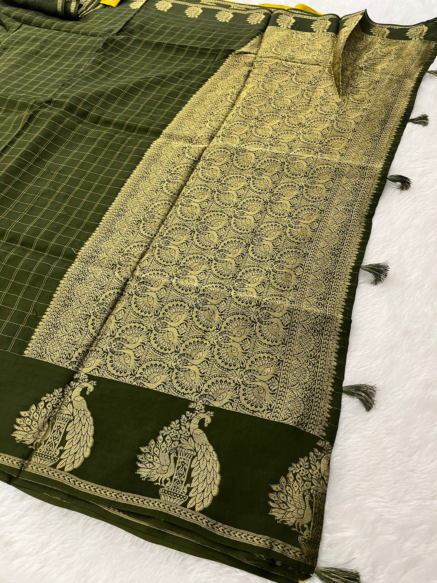 AP28 Banarasi crape fancy
