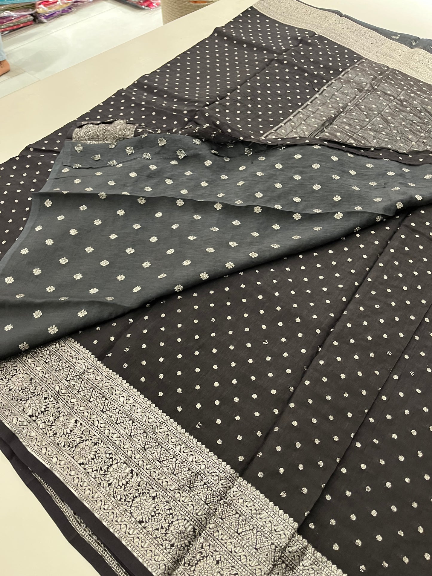 Ju9 Banarasi Crepe Silver