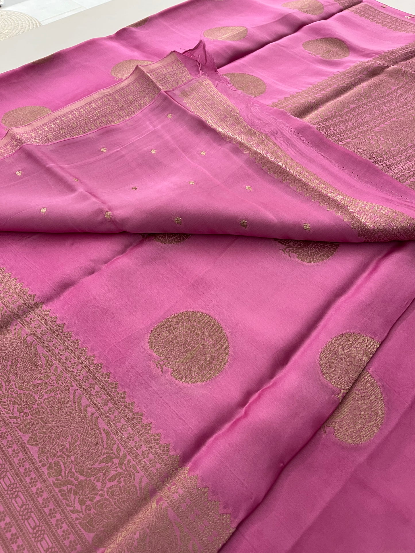 AP14 Satin Banarasi