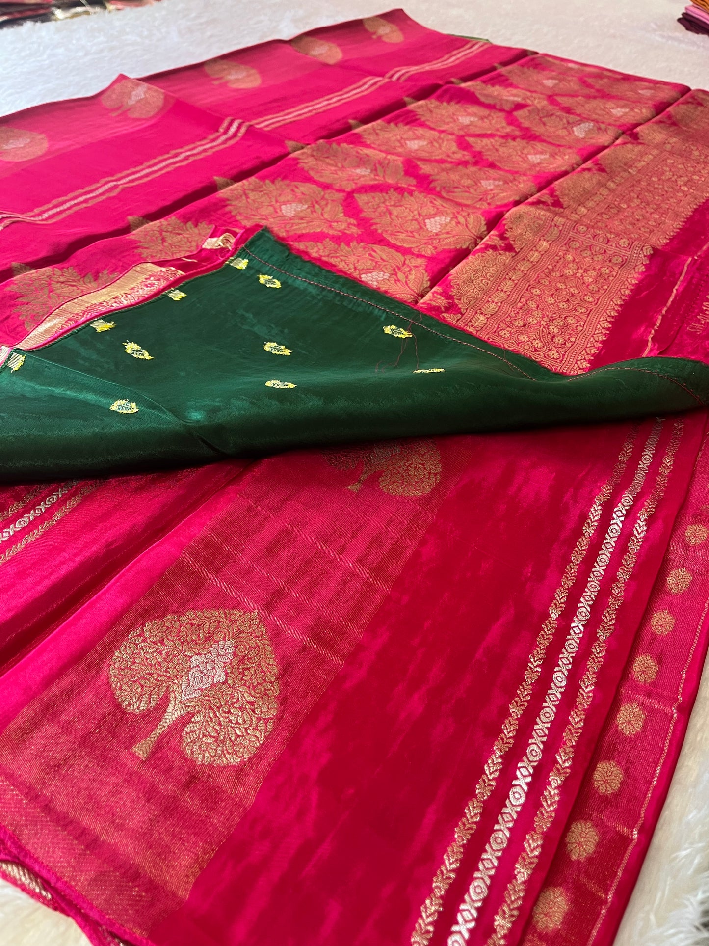 Fancy Chinnon Borderless