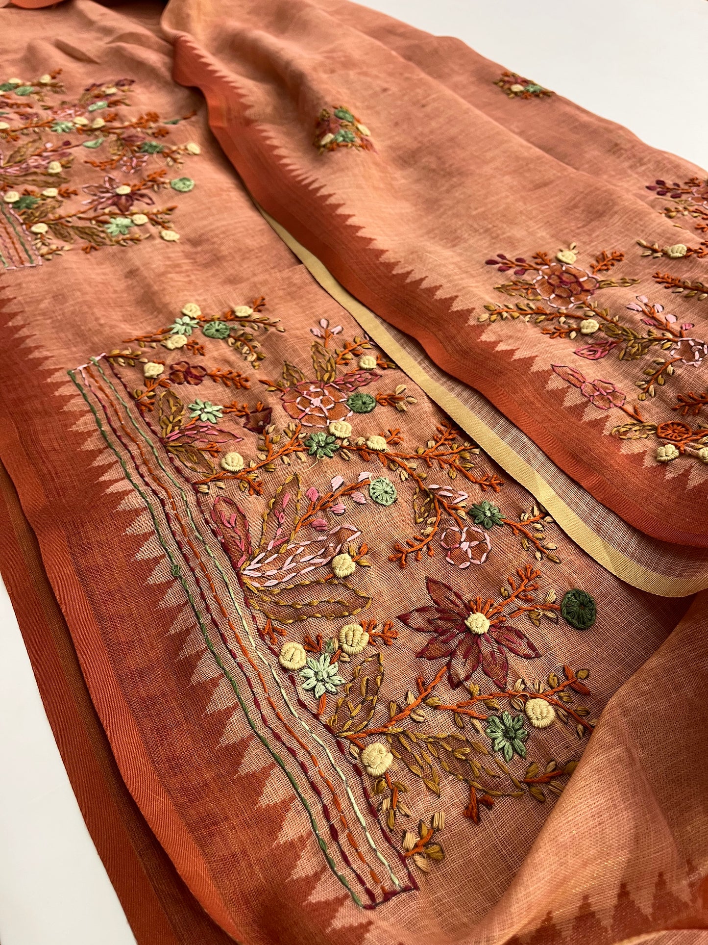 Linen Embroidery Fancy