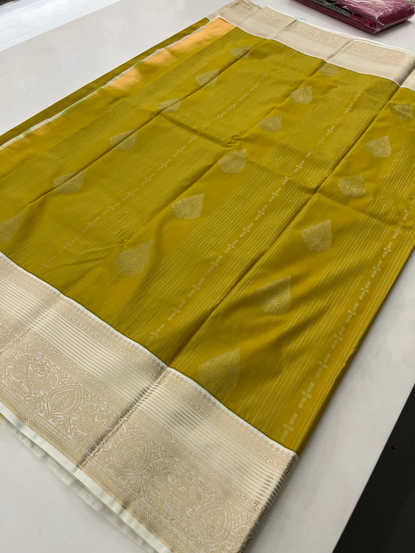 Ju9 Semi Silk