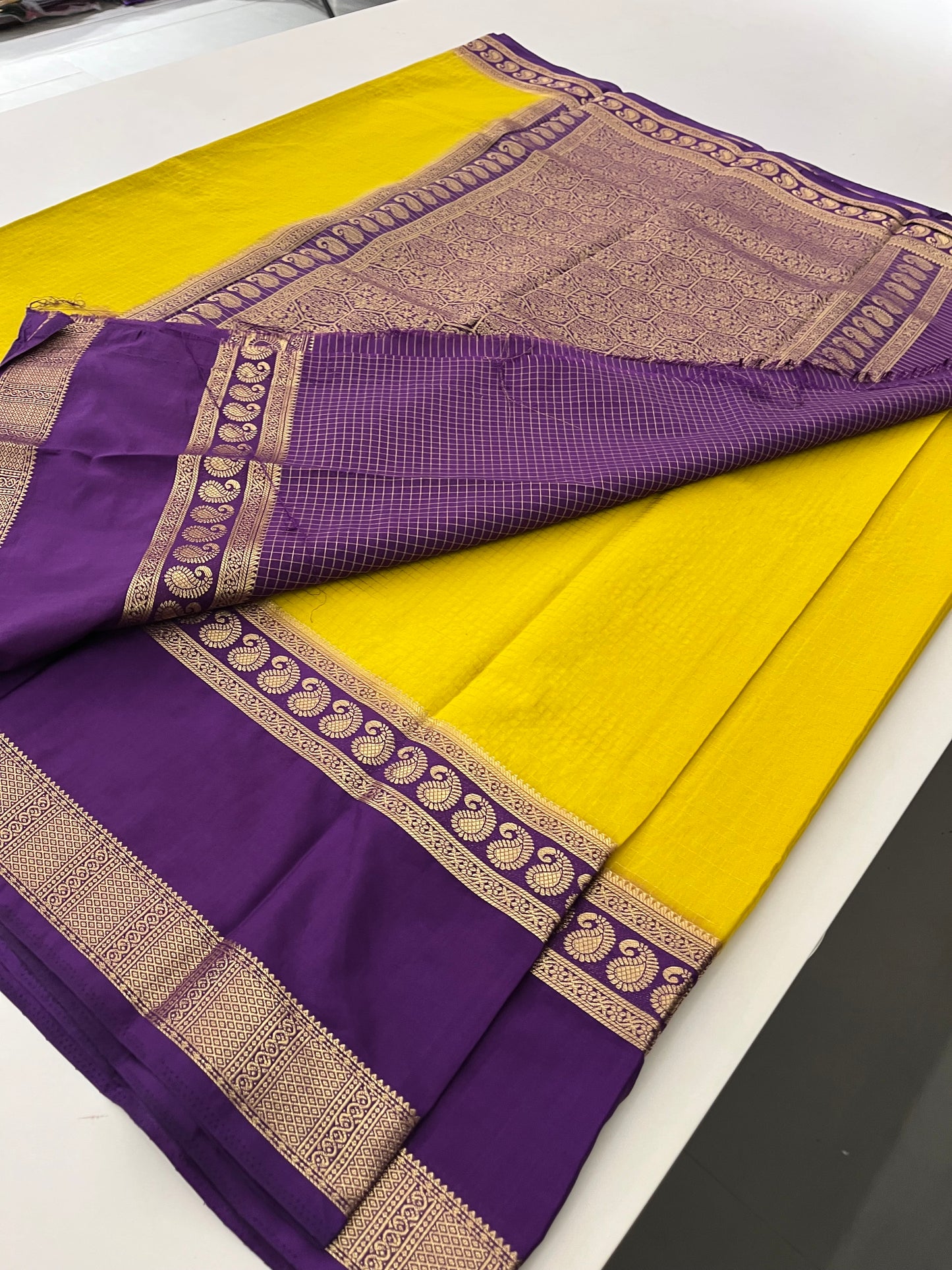 Crepe Small Checks Bentex Border