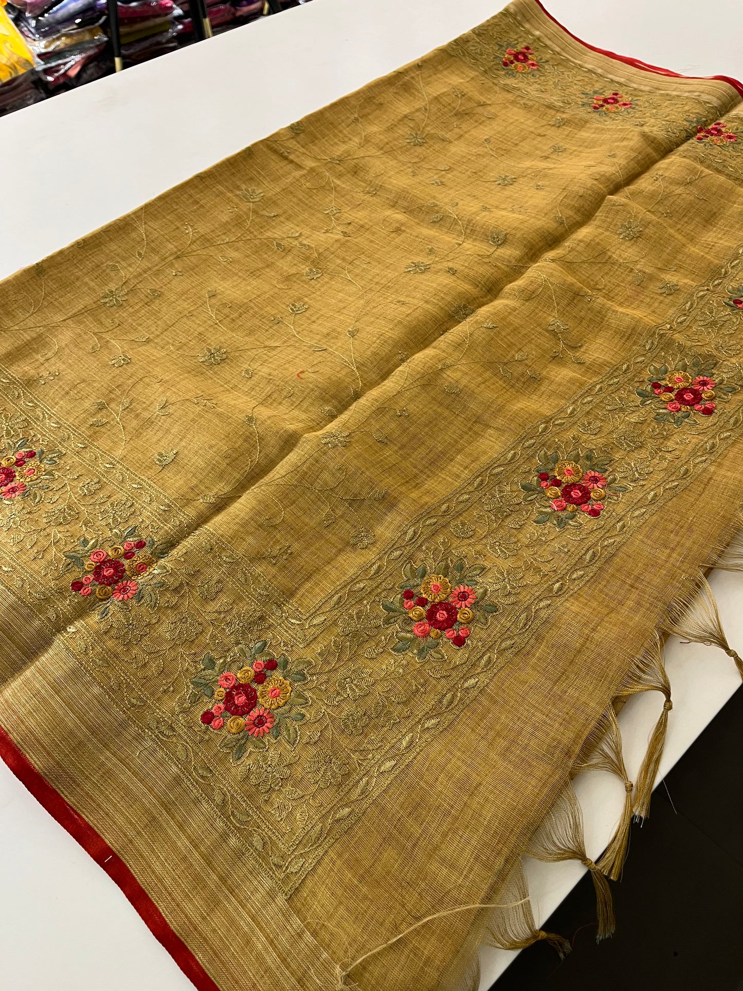 Designer linen Fancy Embroidery Buttas