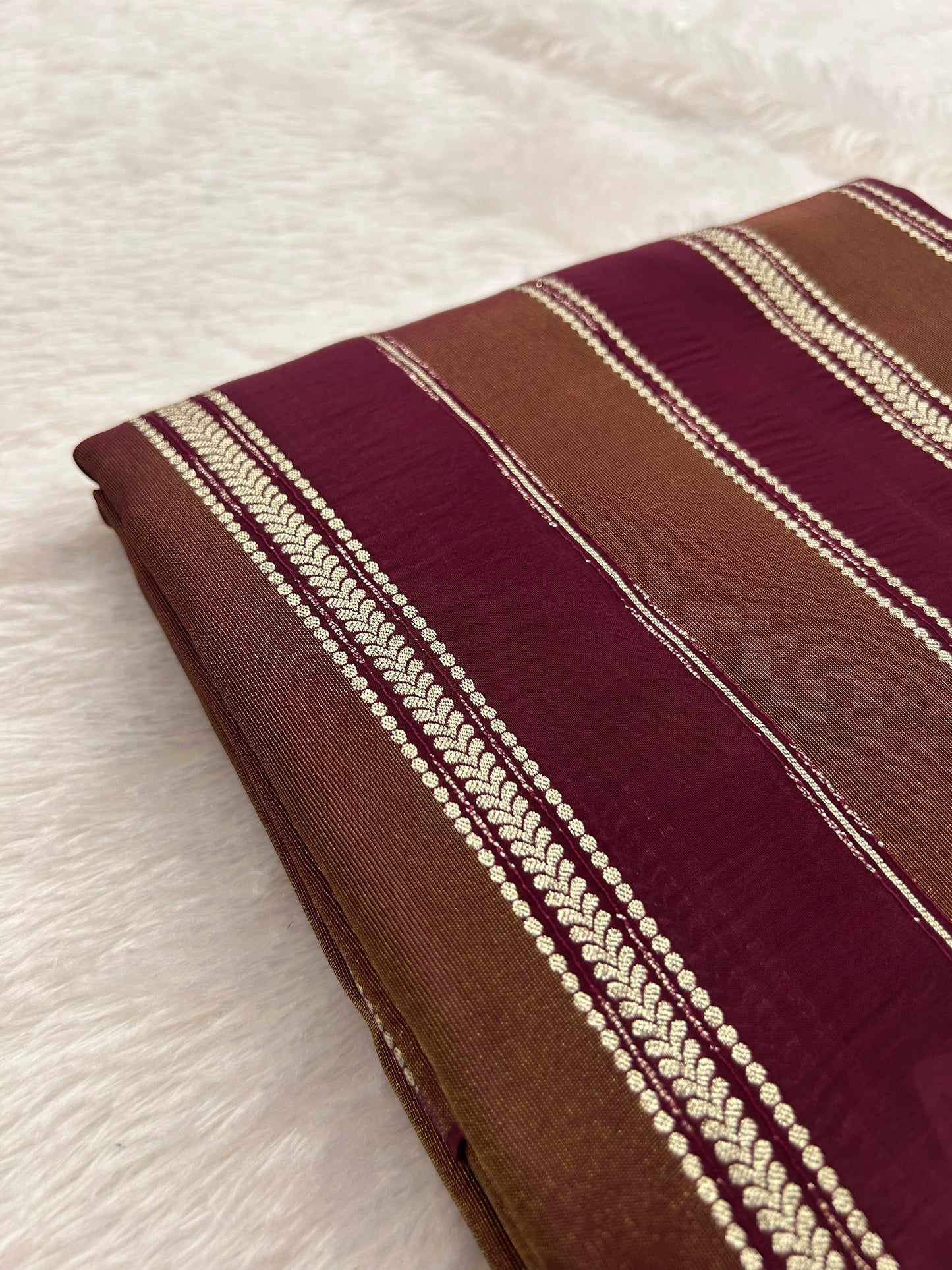 DESIGNER PARTYWEAR SAREE WITH CONTRAST BLOUSE-WINE X RED