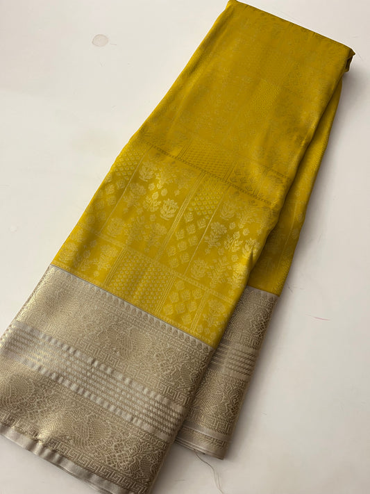 Ju11 Semi Silk