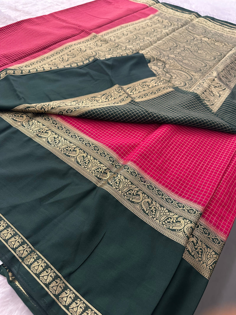 Crepe Silk Sarees in Gold weaving and Big Bentex Border,, comes in checkered pattern and contrast blouse piece 🌹