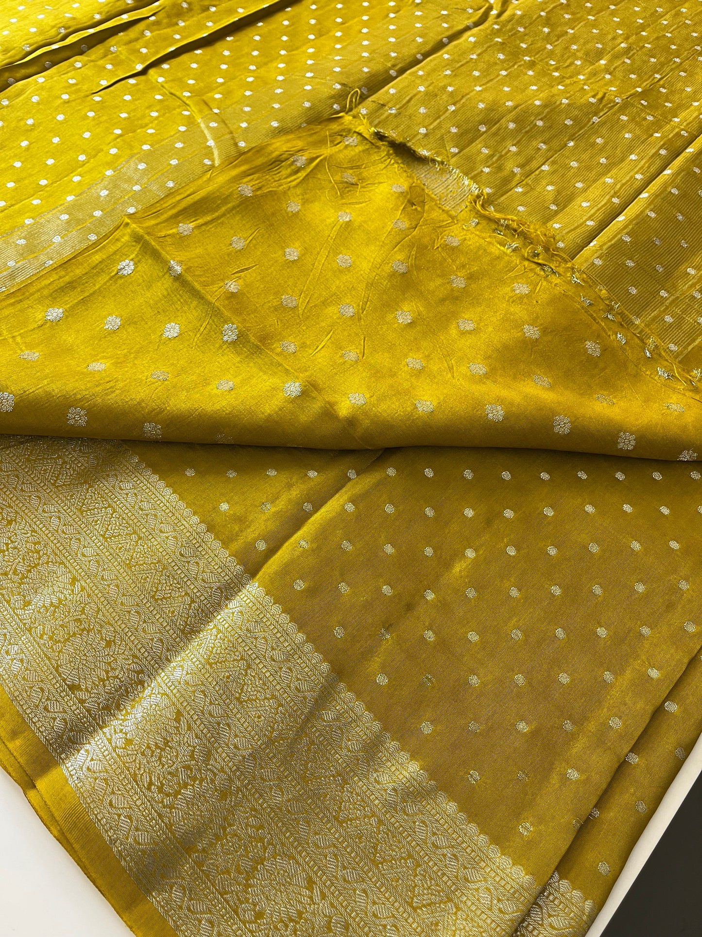 Silver Butties Banarasi Viscose