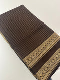 Banarasi crêpe sarees with contrast blouse piece🌹 comes in rich border and small Checks -AU6