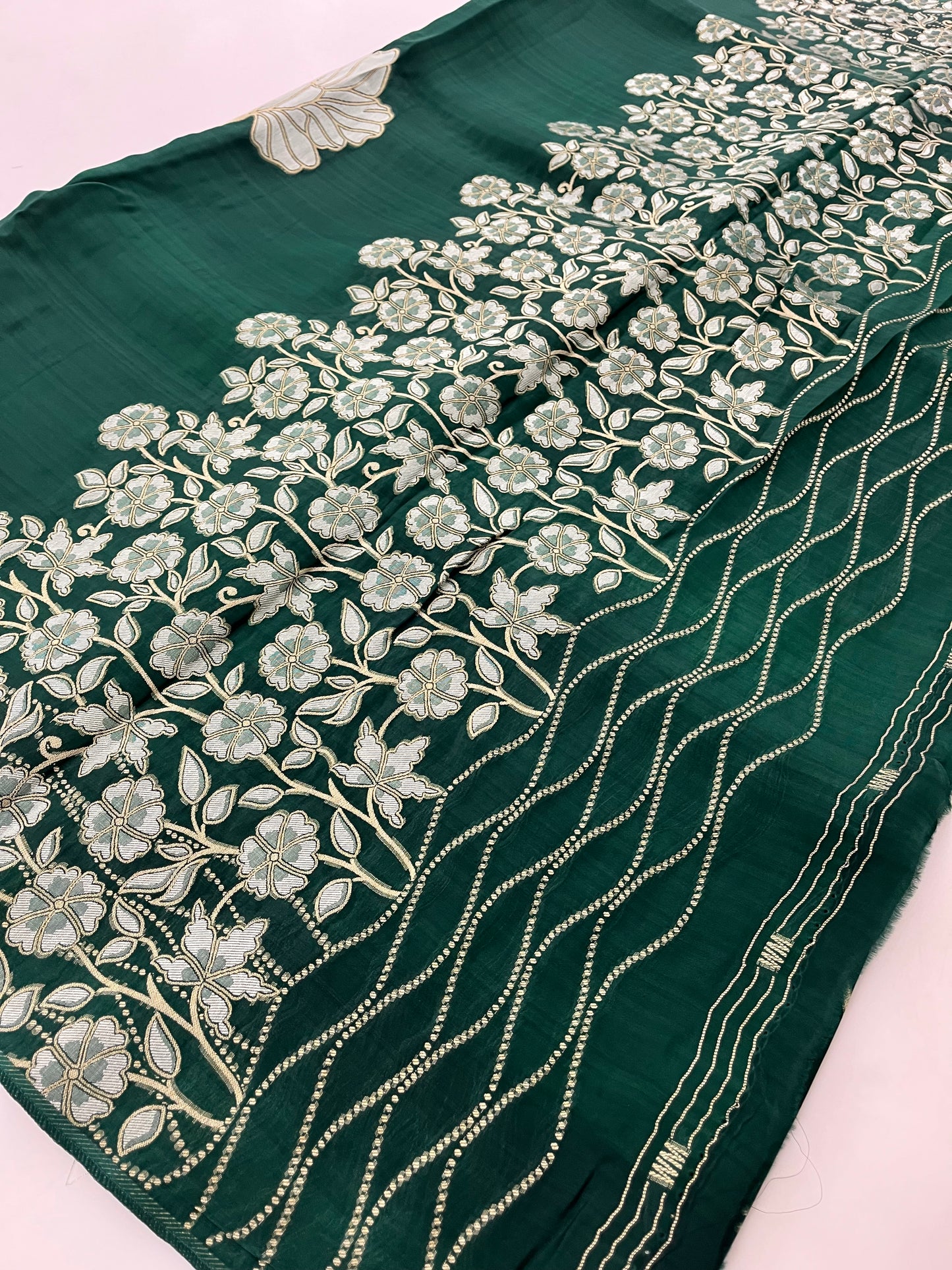 Chinnon Silk Premium Lily Green x Red-1121