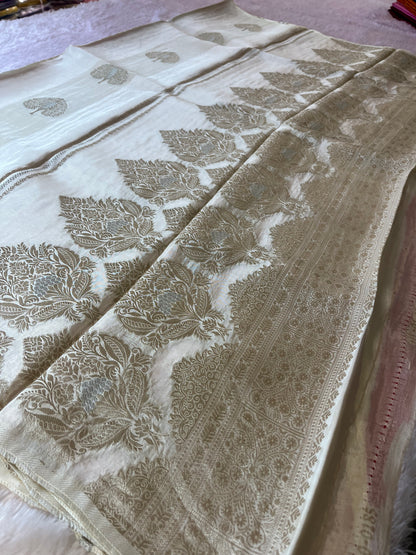 Fancy Chinnon Borderless