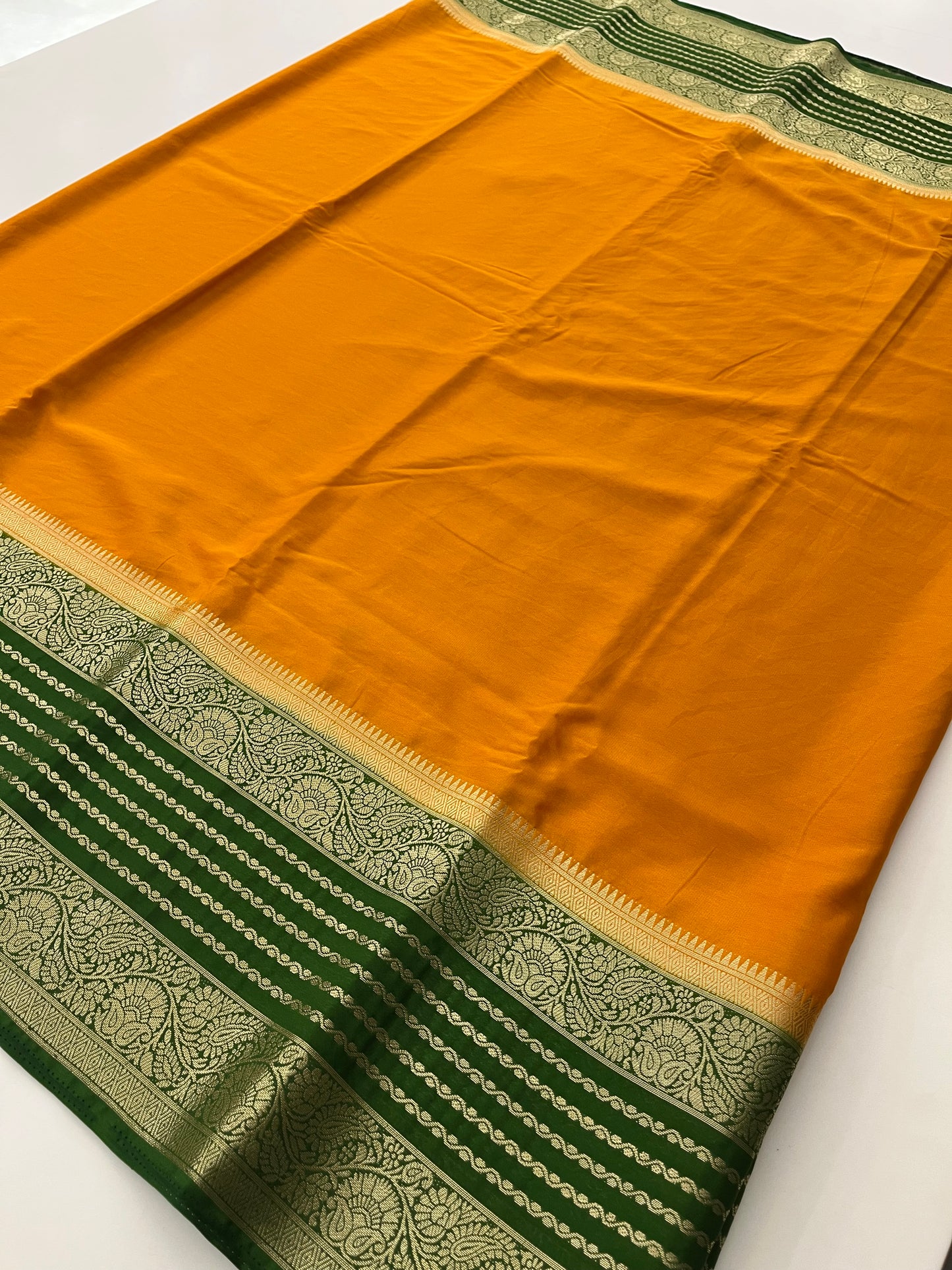 310 semi crape silk kaddi pallu