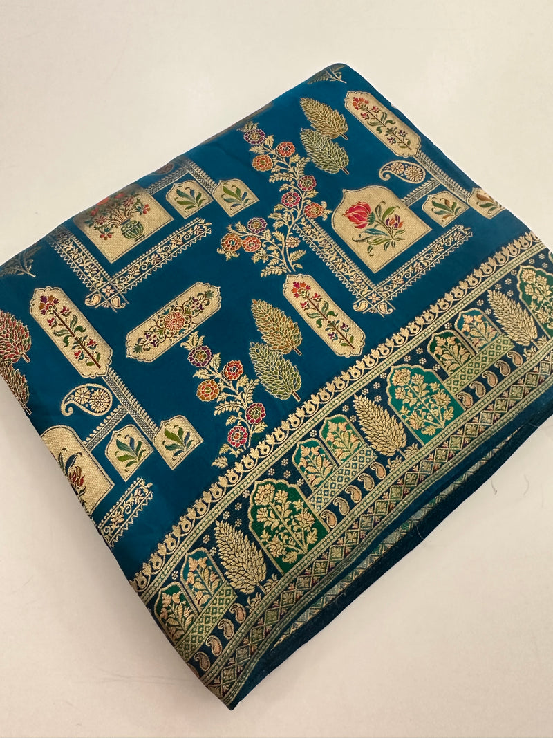 Pashmina Silk Saree is Weaving Design comes in beautiful peacock Color 🌹
-AU3
