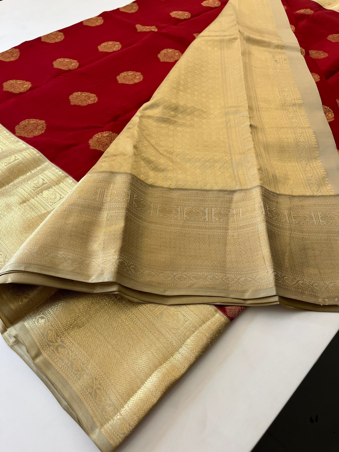 Kanchi pattu silk saree