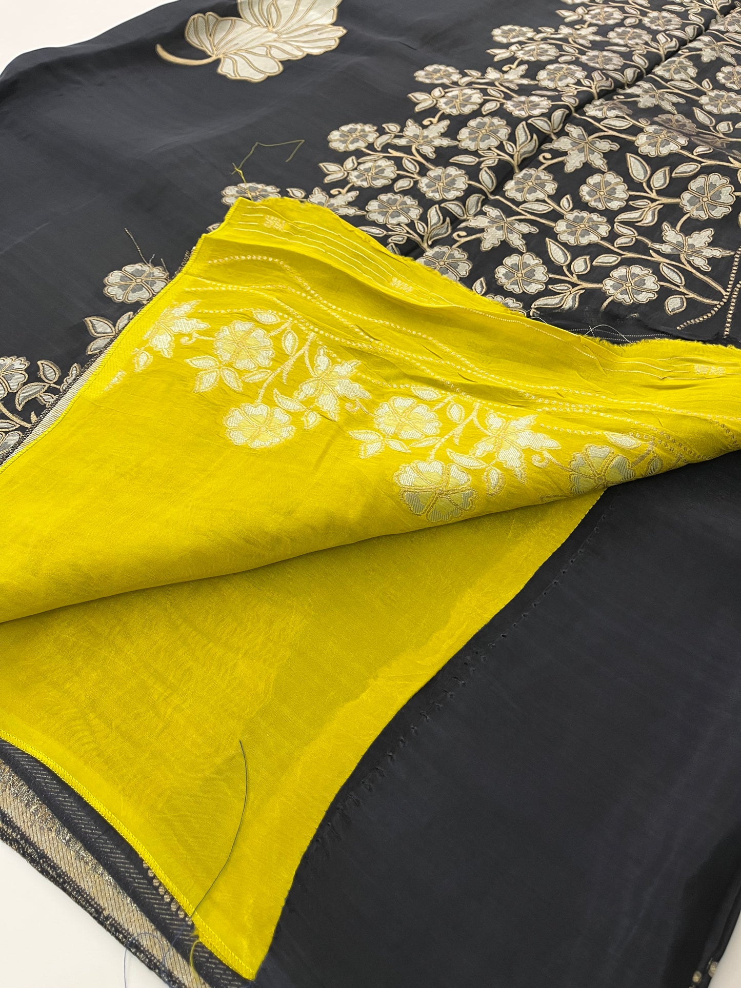 Chinnon Silk Premium Lily Green x Red-1121