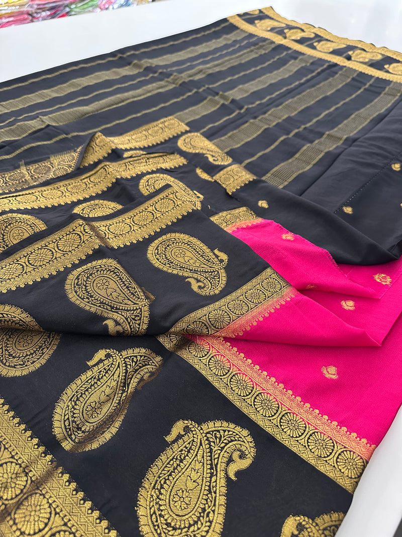 Vintage Semi Crepe Silk Saree with contrast butti blouse and mango border-Au15