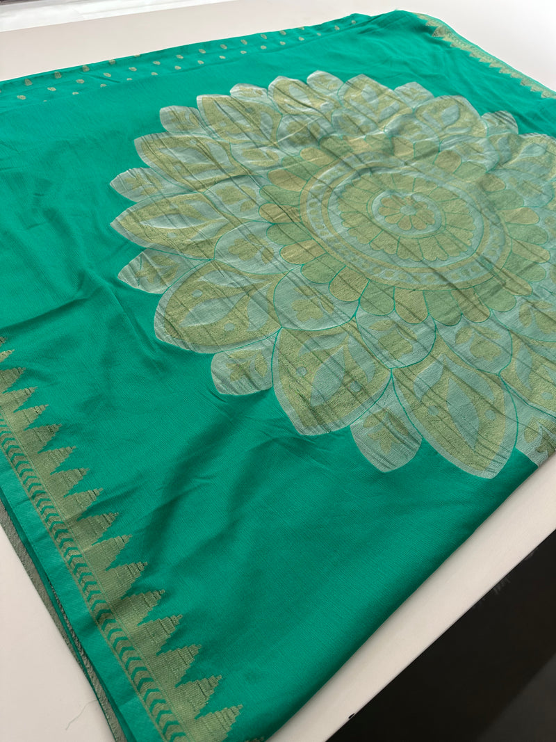 🌹Beautiful Soft Georgette Sarees,, Centric Weaving Big Floral Buttas all over,, self blouse with butties 🌹 JU27