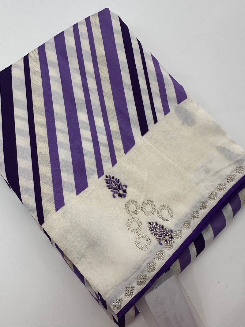 Lehariya Design with stone border crape chiffon premium sarees🌹-JU25